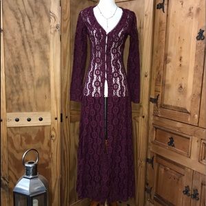 🌸 Vintage Lace Duster